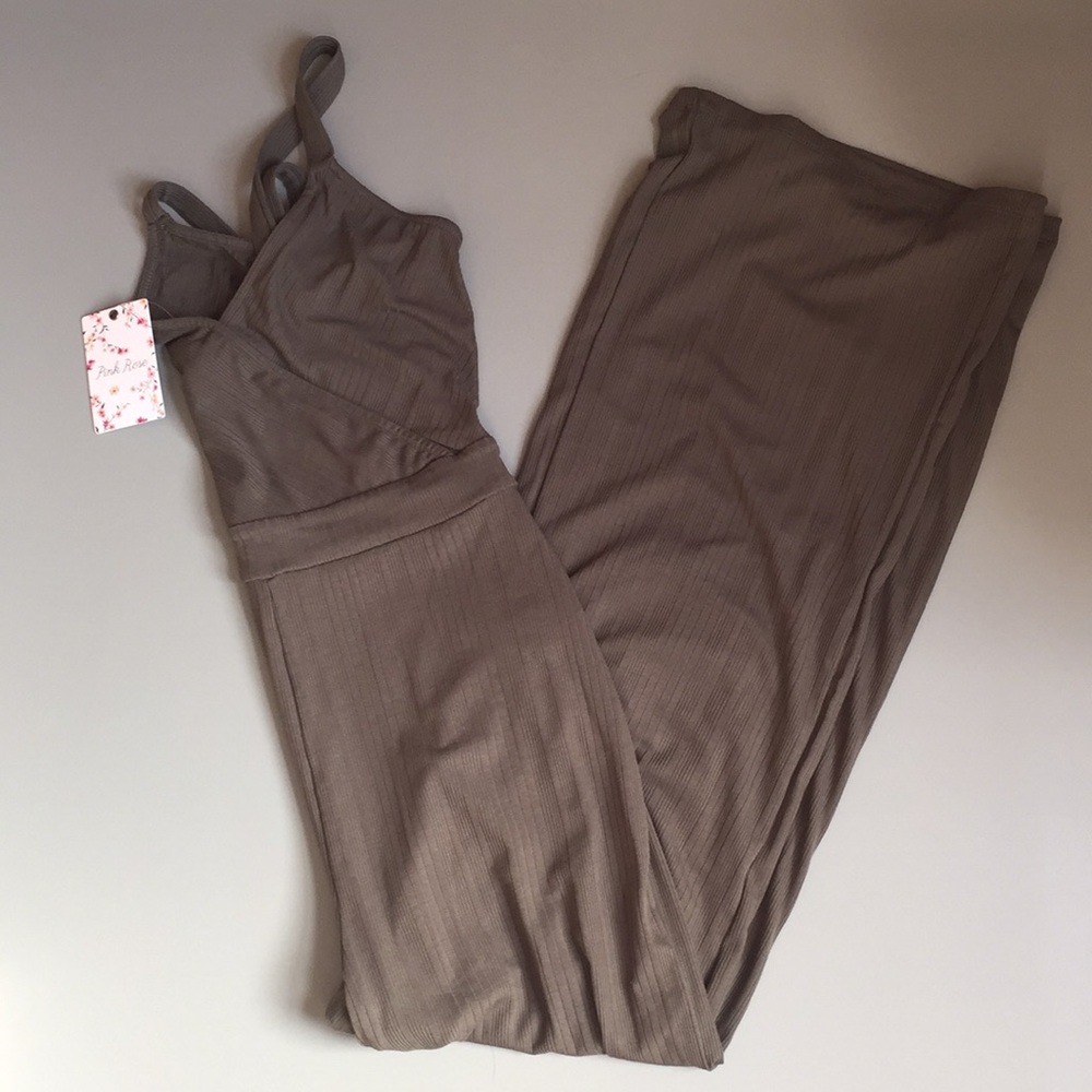 🌵Pink Rose jumpsuit olive green🌵
